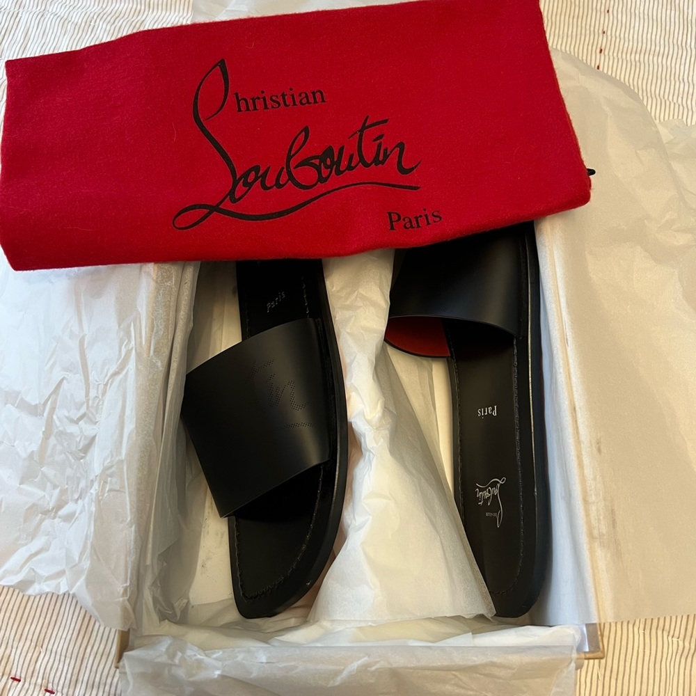 AUTHENTIC Christian louboutin coolraoul Material Calf side 9 or side 42